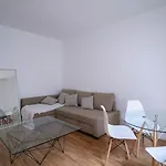 Cozy And Bright Apt Near Champs Elysees