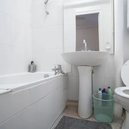 Cozy And Bright Apt Near Champs Elysees